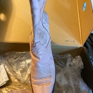 Women’s pink used boots